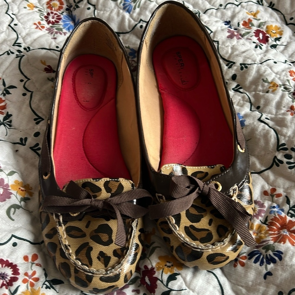 Leopard print Sperry Too Slider size 7